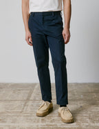 Chino Geofrey en twill de coton marine
