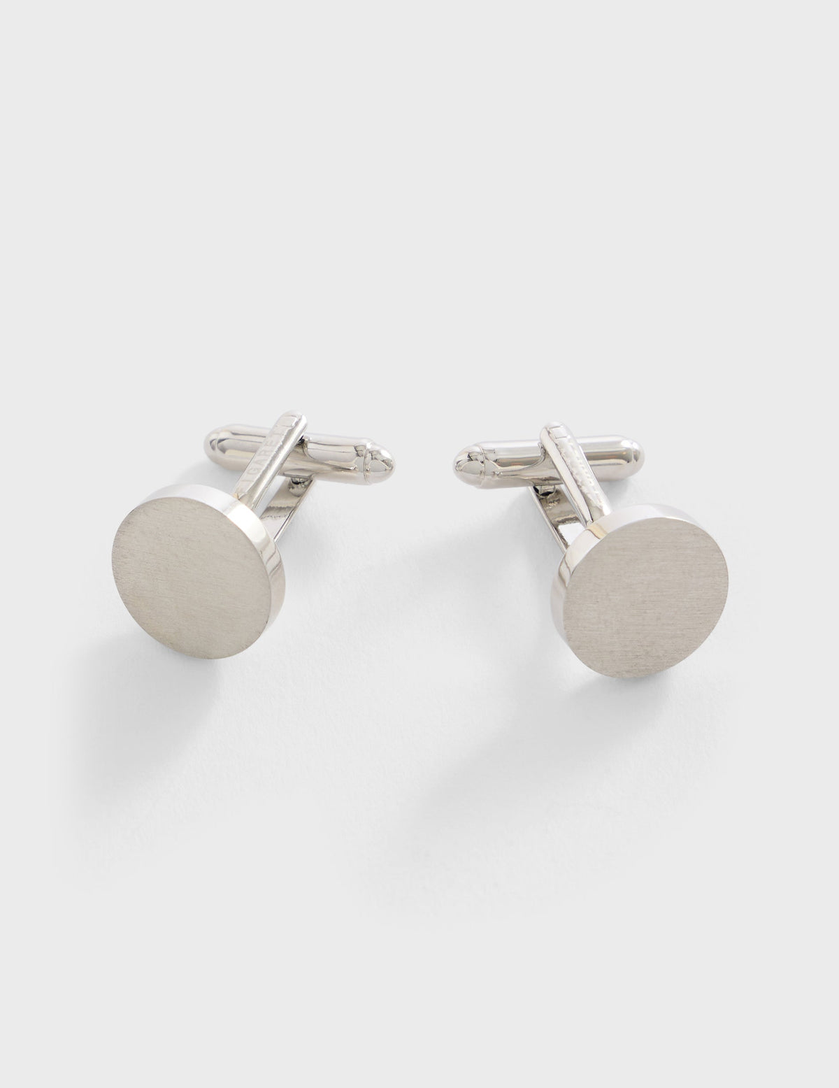 Boutons de manchette argent brossé