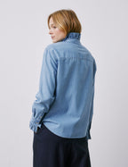 Chemise Laurine gorge cachée en denim clair