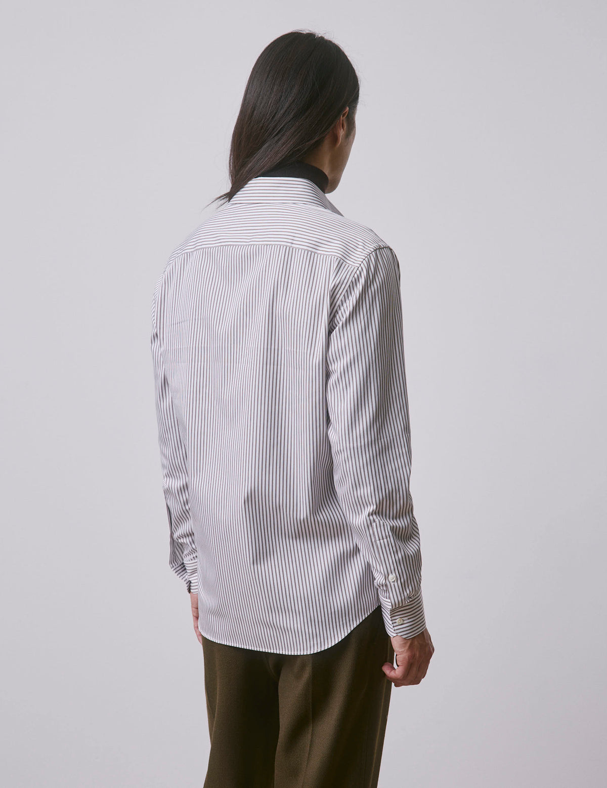 Chemise semi-ajustée rayée marron