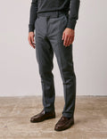 Pantalon de costume Greyson en laine vierge grise