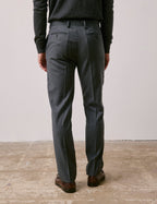 Pantalon de costume Greyson en laine vierge grise