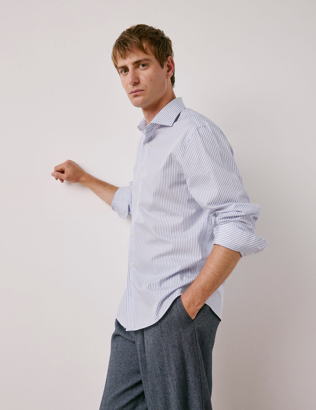 Chemise semi-ajustée rayée bleue