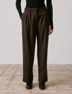 Pantalon de tailleur Lyzie en laine vierge marron