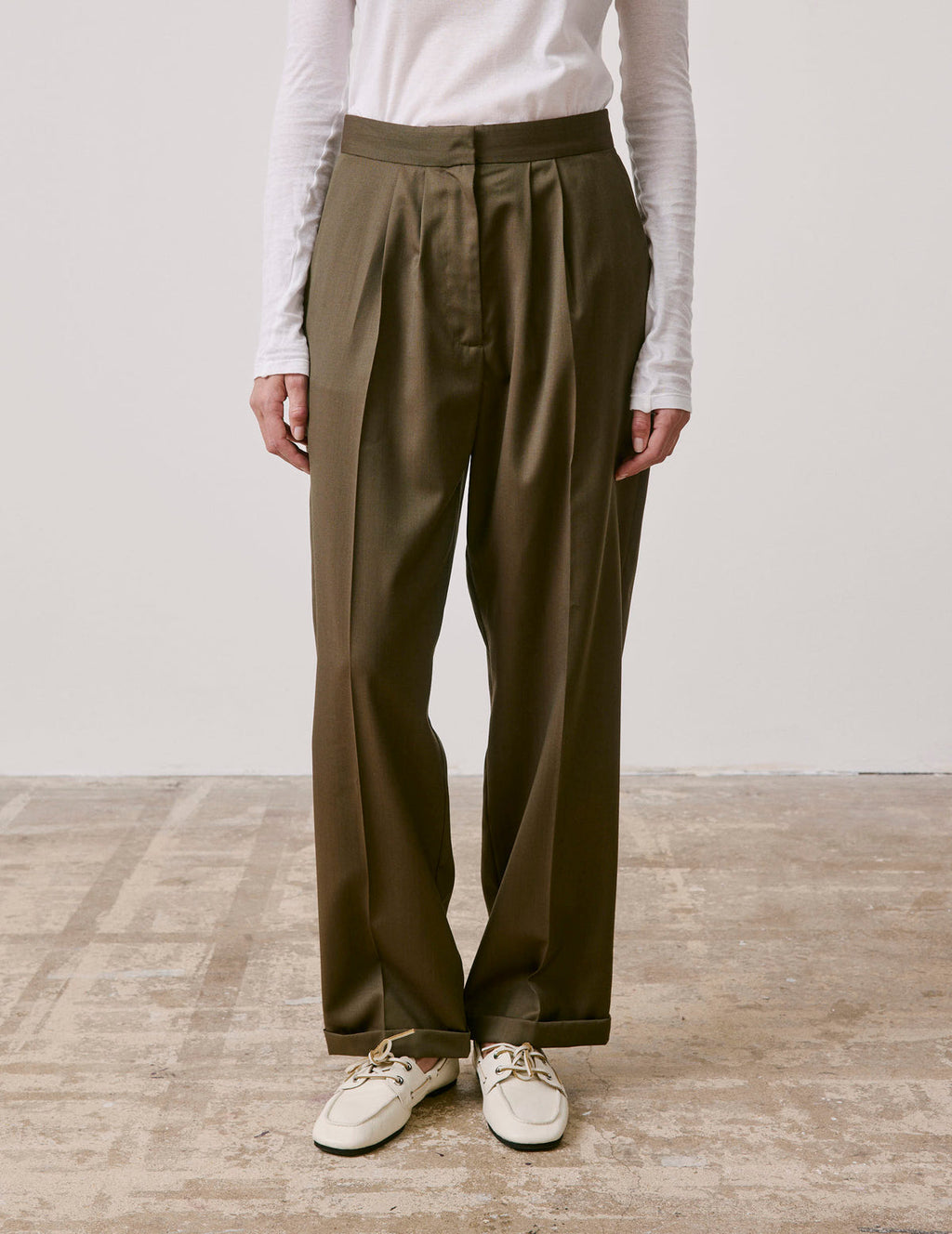 Pantalon Pippa en laine vierge kaki